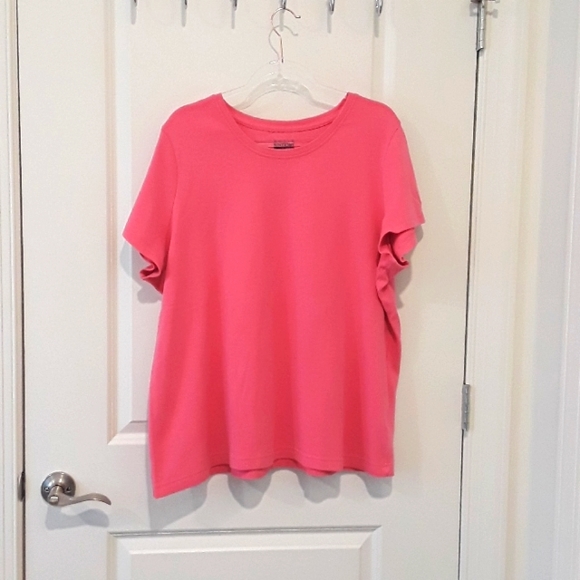 Basic Editions Tops - Basic Editions t-shirt